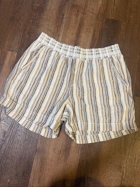 Briggs New York Cream, Tan & Gray Striped High Waist Shorts